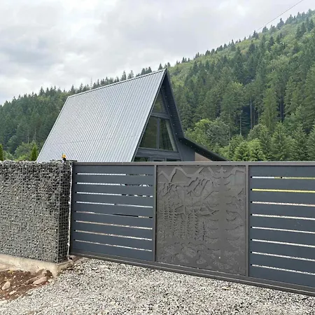 Holiday home Frame&forest Kolochava